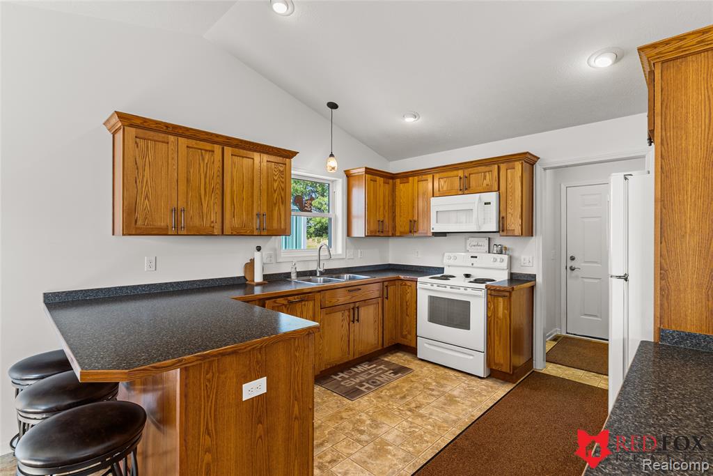 8110 Middleton Road, Corunna, MI 48817 — Photo 18