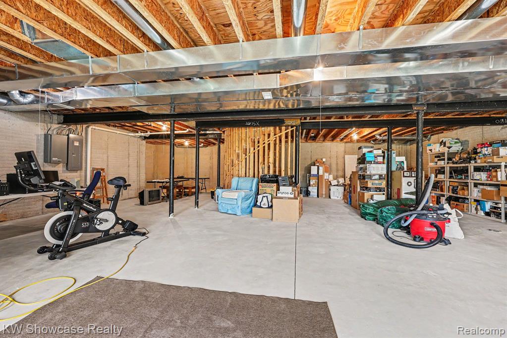 47955 Andover Drive, Novi, MI — Photo 39