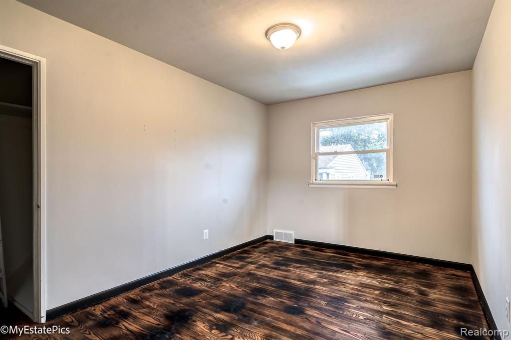 1251 CLARITA Street, Ypsilanti, MI 48198 — Photo 35