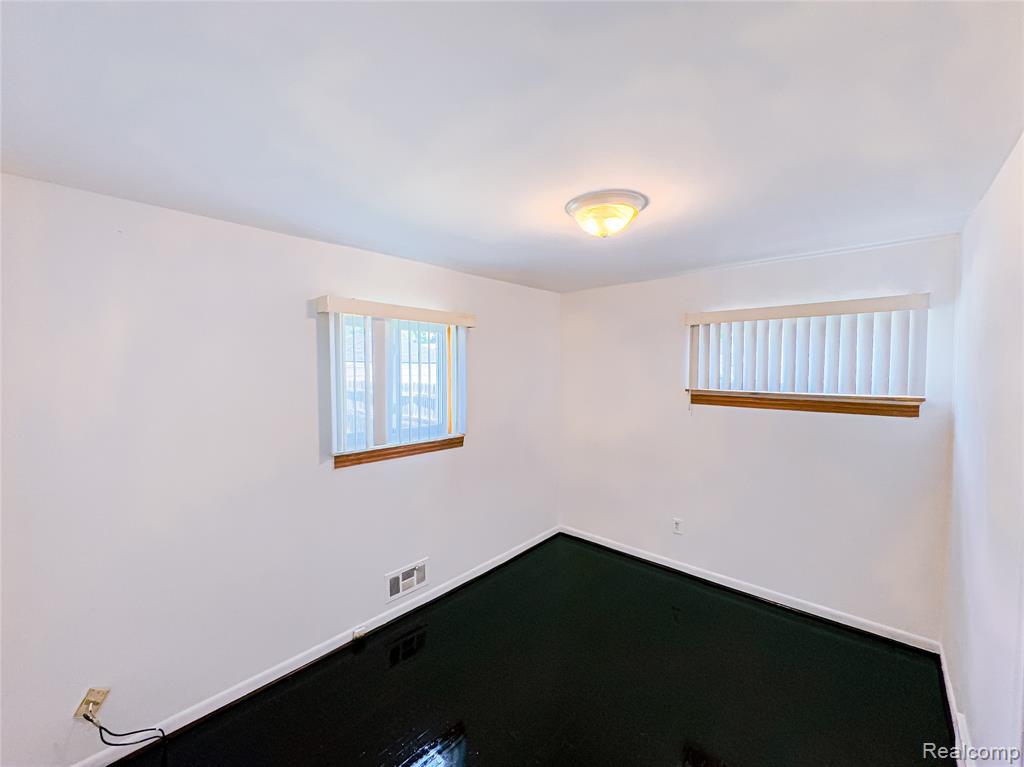 4801 E 13 Mile Road, Warren, MI 48092 — Photo 7