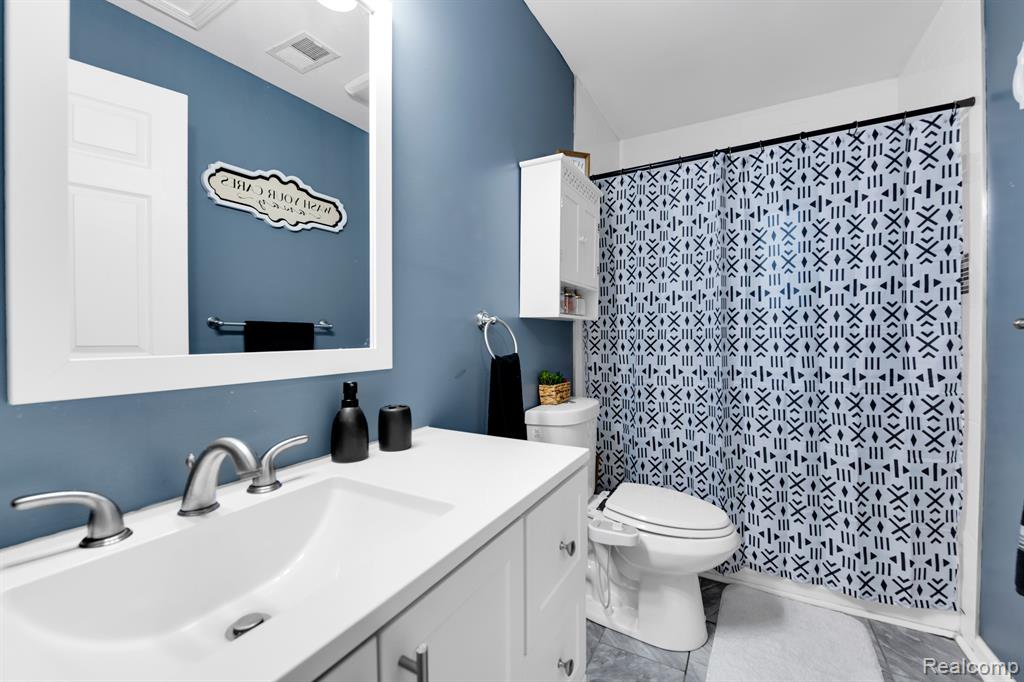6556 WASHINGTON Street, Romulus, MI 48174 — Photo 17