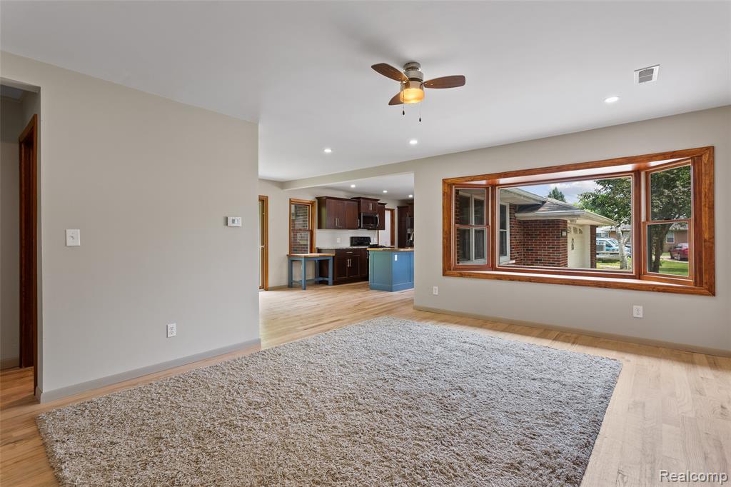 4408 S Lake Drive, Newport, MI 48166 — Photo 16