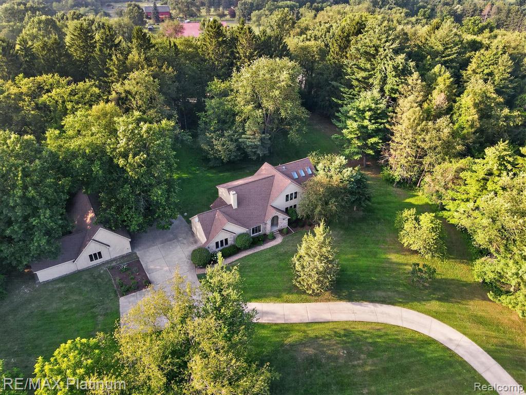 12273 Pinebrook Lane, South Lyon, MI 48178 — Photo 59