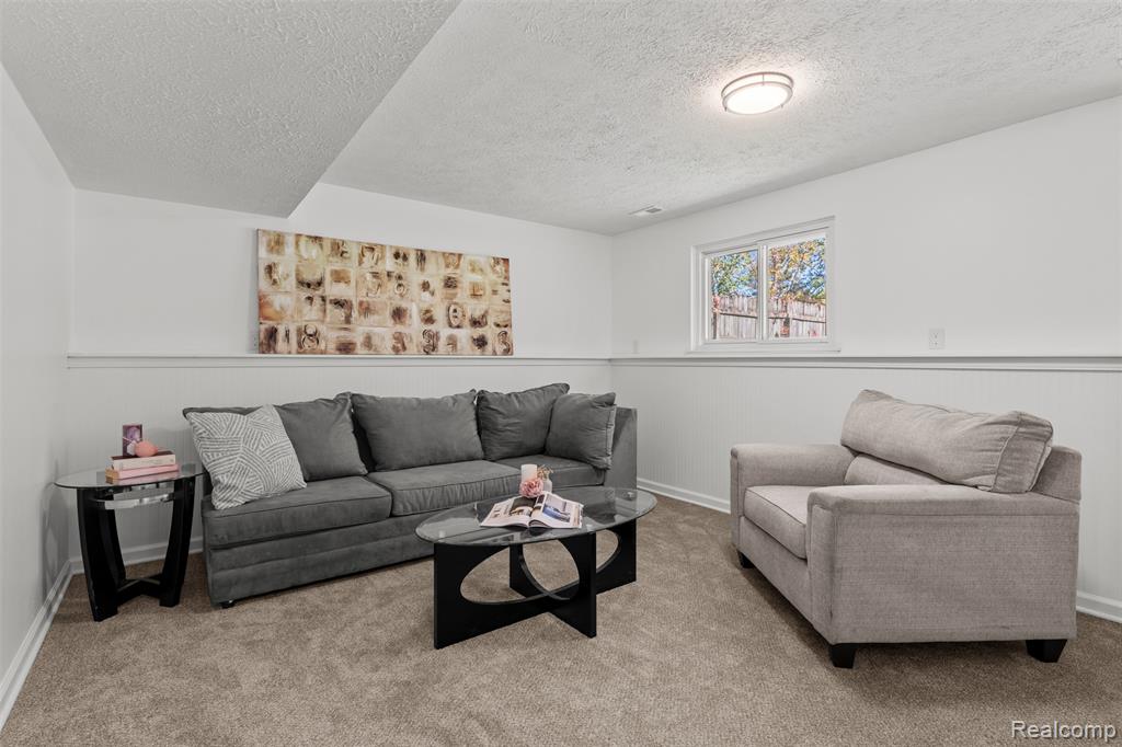640 N Madison Street, Perry, MI 48872 — Photo 23
