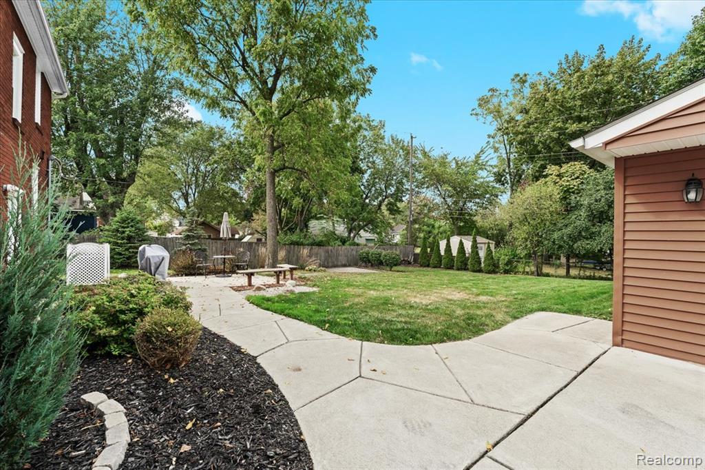 41840 E Ann Arbor Trail, Plymouth, MI 48170 — Photo 37