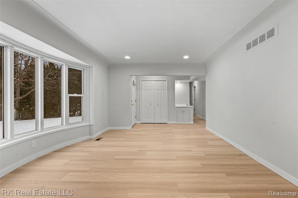 5558 Meadow Lane, Shelby Twp, MI 48316 — Photo 6