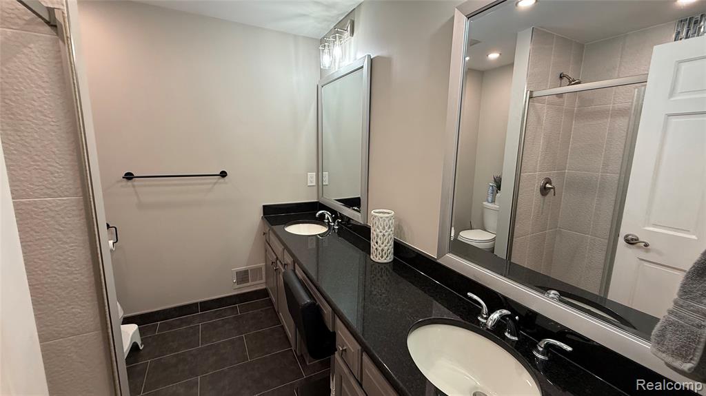 1483 Highpoint Drive, Rochester, MI 48306 — Photo 19