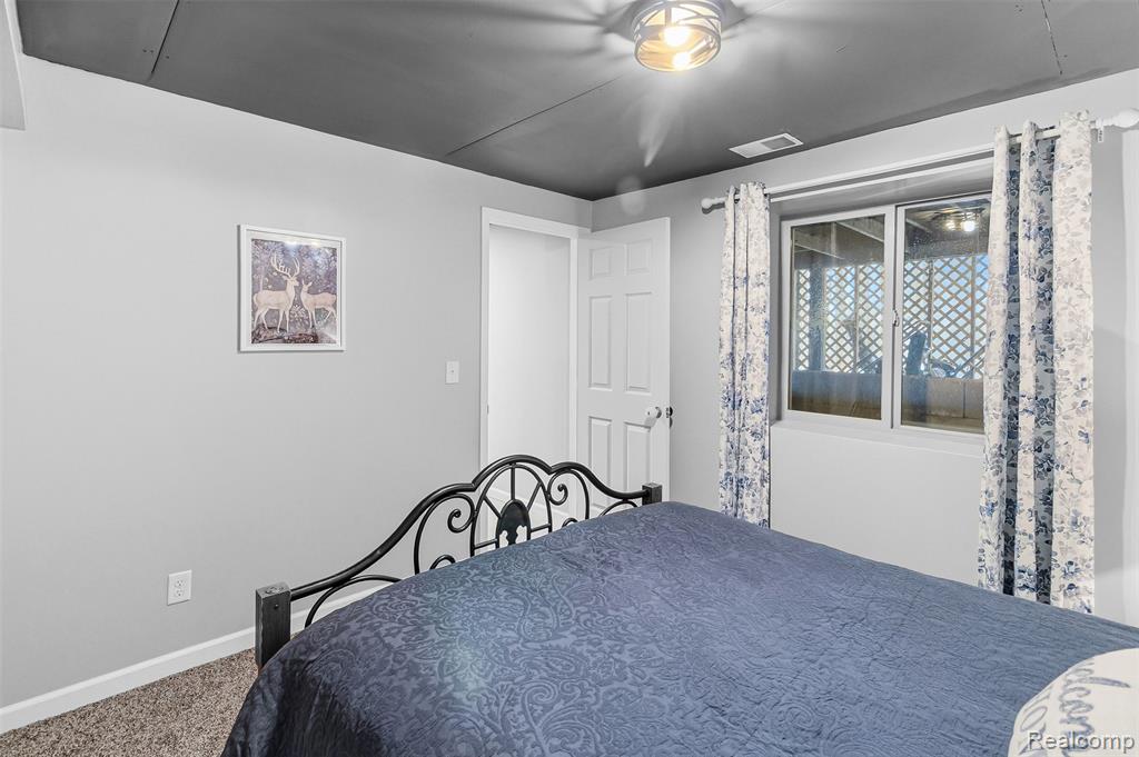 9641 Rolling Greens Drive, Pinckney, MI 48169 — Photo 34