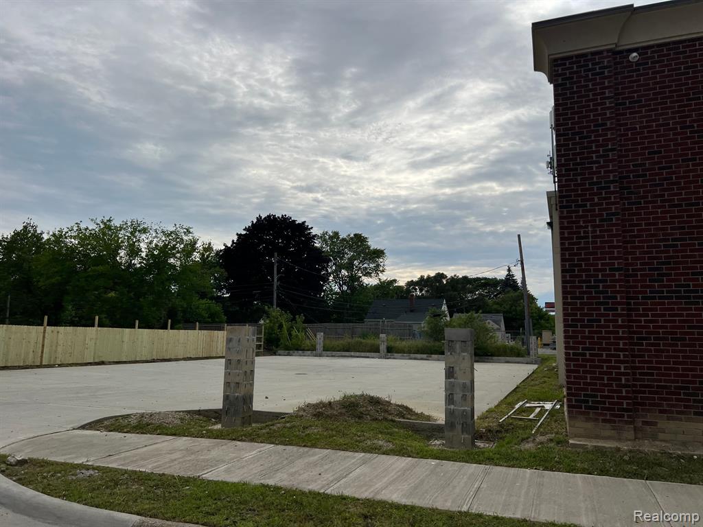 5540 E 8 MILE Road E, Detroit, MI 48091 — Photo 6