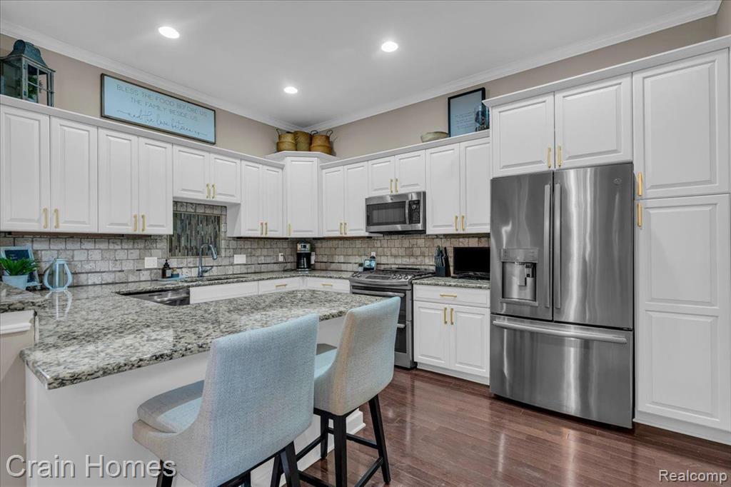 5808 KNOB HILL Circle, Clarkston, MI 48348 — Photo 12