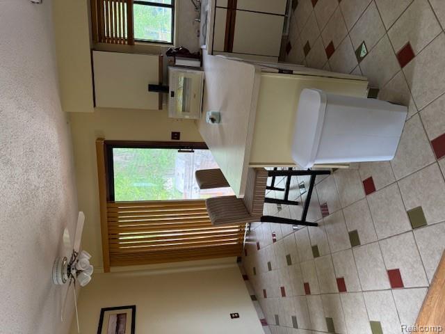 5496 Elizabeth Lake Road, Waterford, MI 48327 — Photo 10