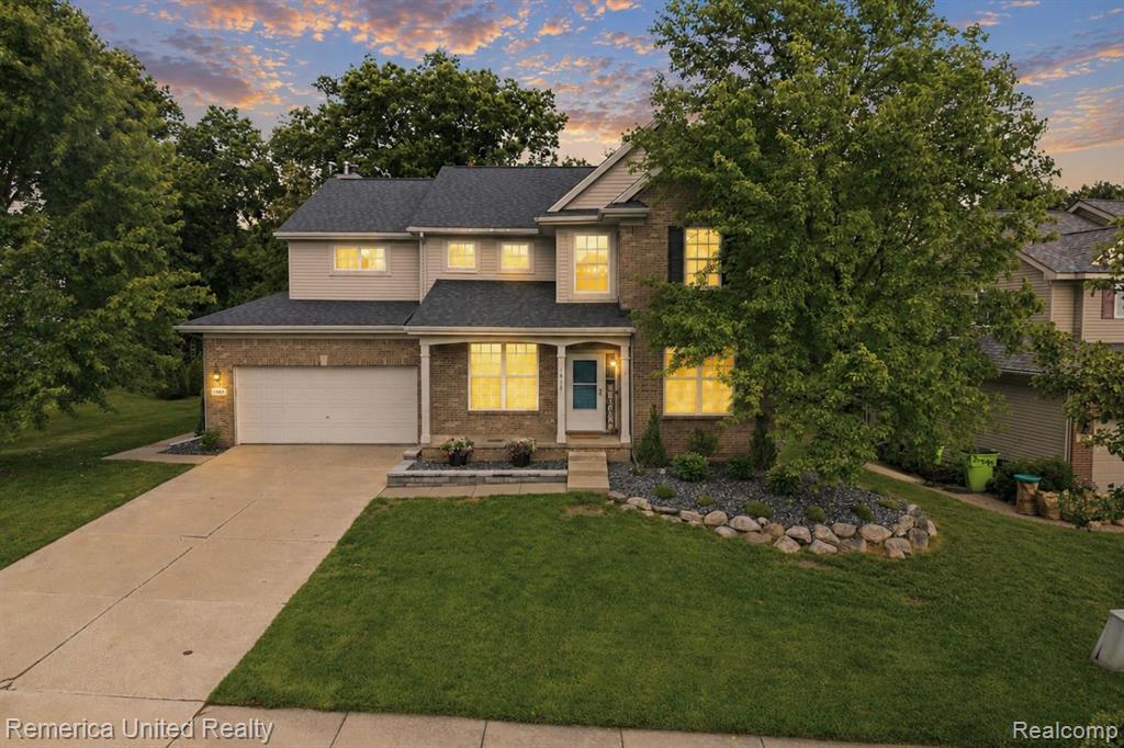 1842 Autumn Glen Drive, Howell, MI 48843