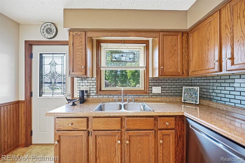 127 S East Street, Fowlerville, MI 48836 — Photo 10