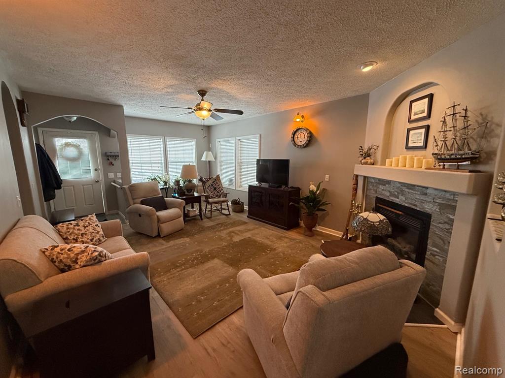 16106 Landcaster Way, Holly, MI 48442 — Photo 4