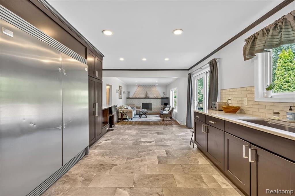 928 Hampstead Lane, Rochester Hills, MI 48309 — Photo 12