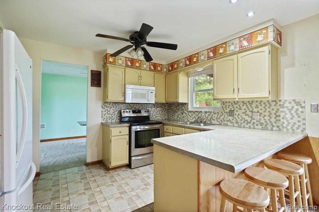 13098 SEYMOUR Road, Montrose, MI 48457 — Photo 16
