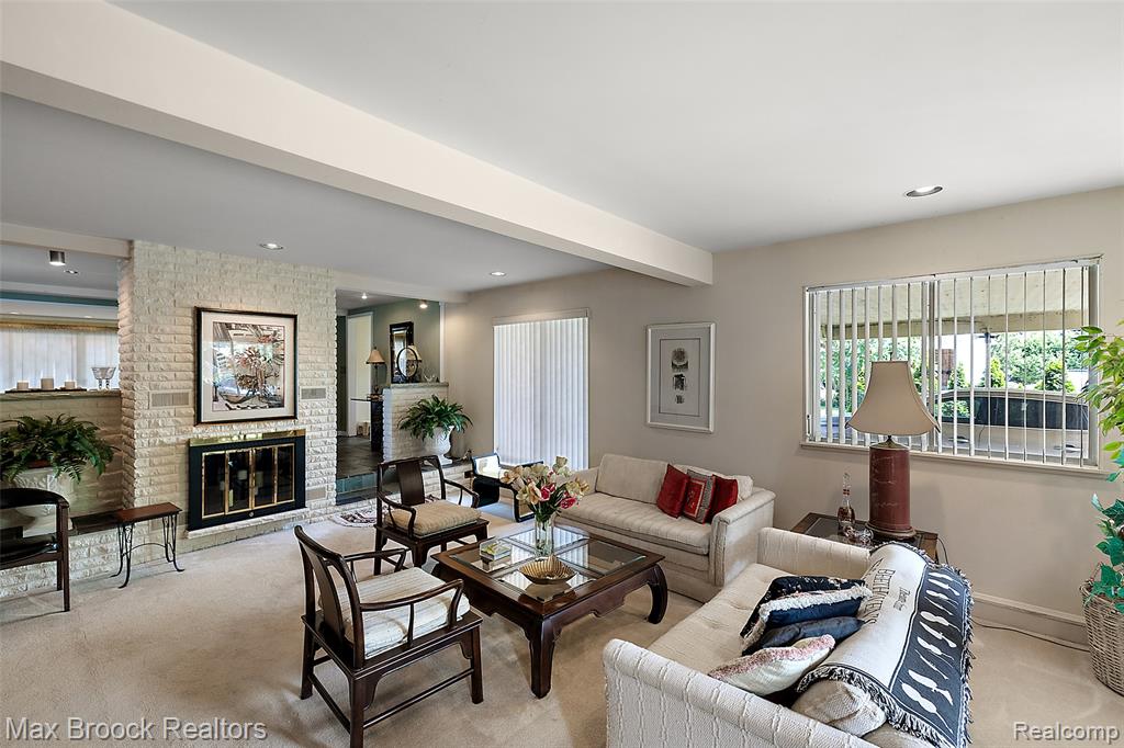 4848 Willow Lane, Orchard Lake Village, MI 48324 — Photo 5