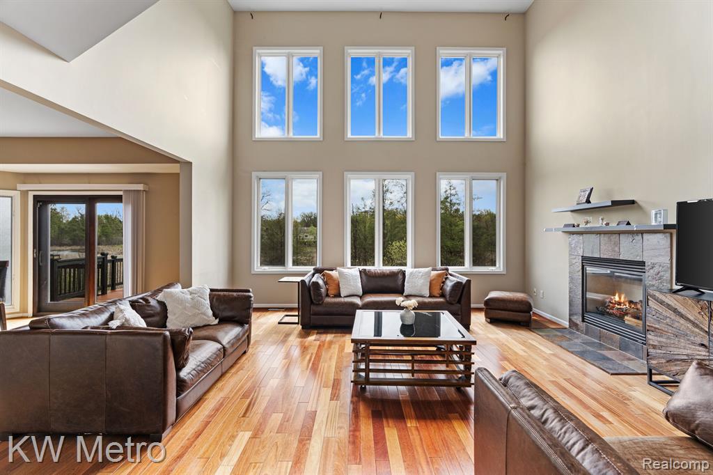 9025 HURON BLUFFS Drive, White Lake, MI — Photo 11