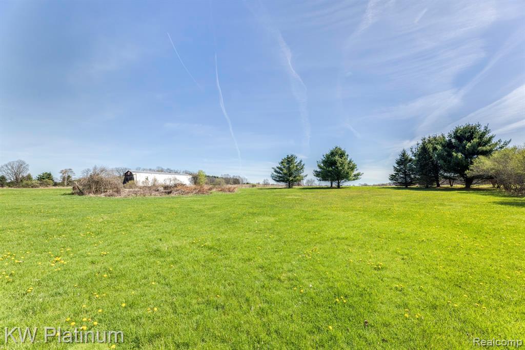 6674 Welch Road, Brockway, MI 48097 — Photo 22