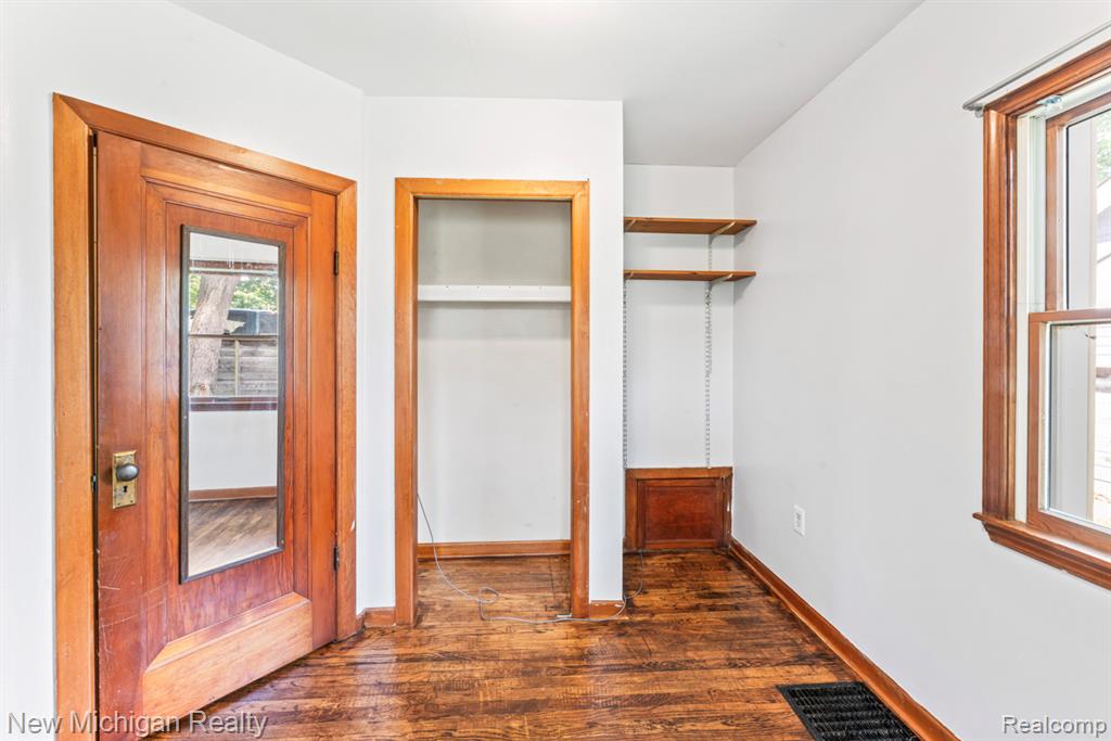 6110 Hackett, Waterford, MI 48327 — Photo 18