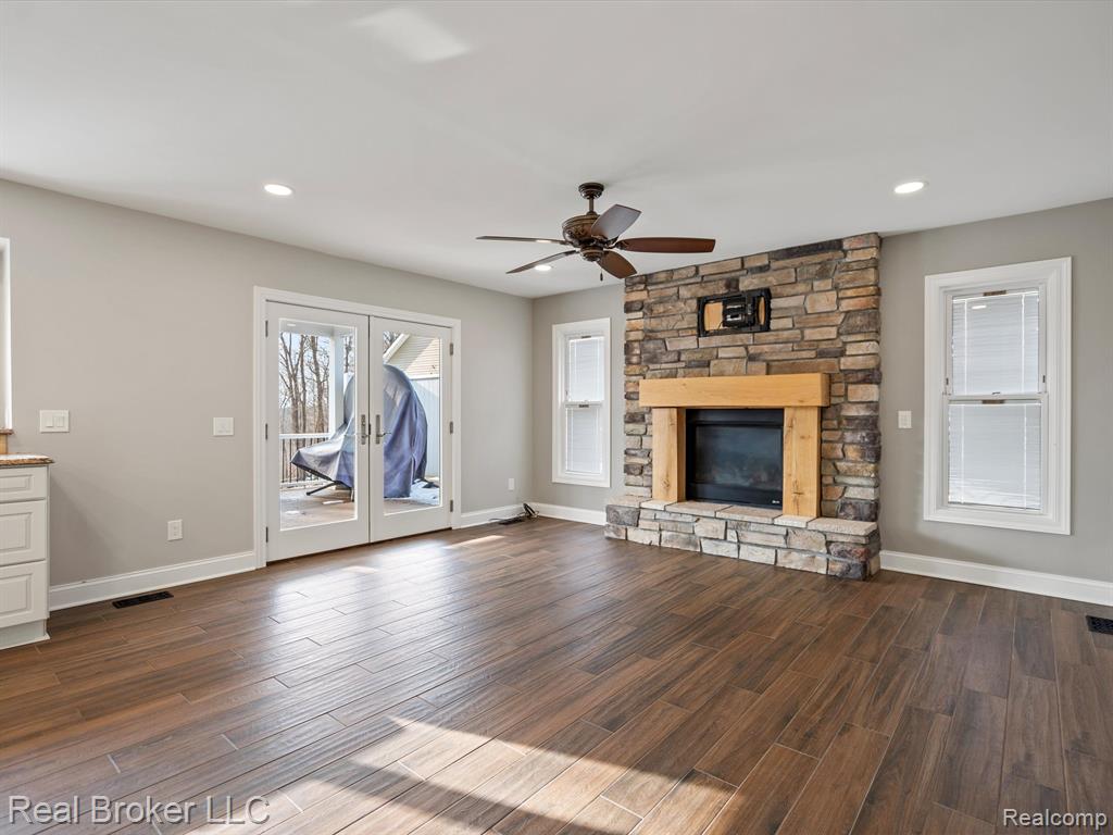 680 CRESCENT Court, Ortonville, MI 48462 — Photo 10