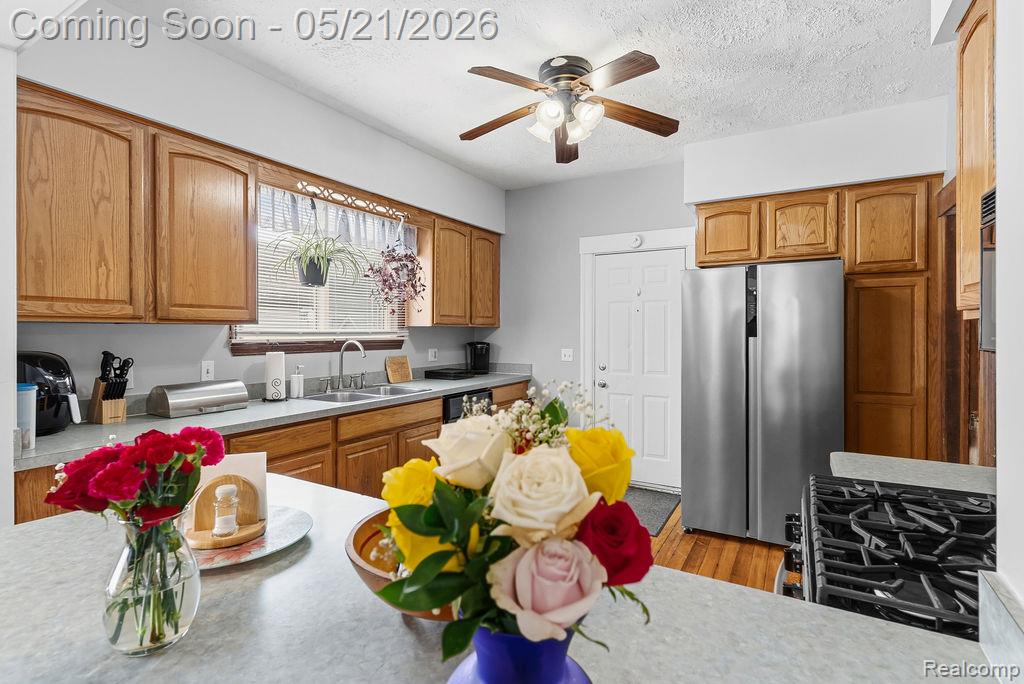 437 Poplar Street, Wyandotte, MI 48192 — Photo 16