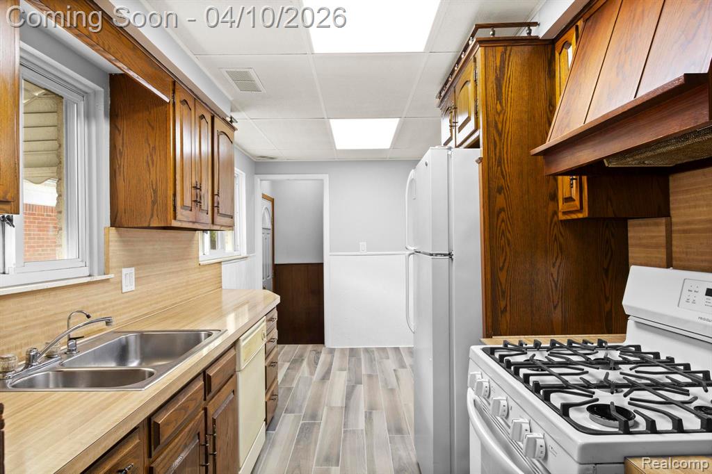 6171 Kingsbury Street, Dearborn Heights, MI 48127 — Photo 9
