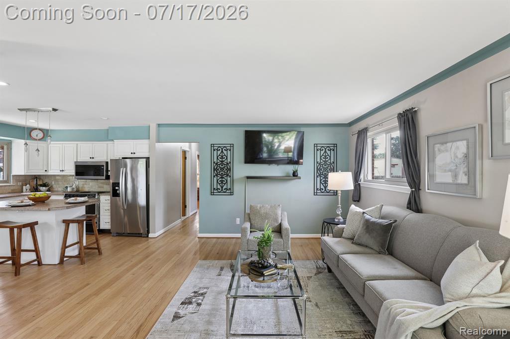 8325 N Hubbard Street, Westland, MI — Photo 5