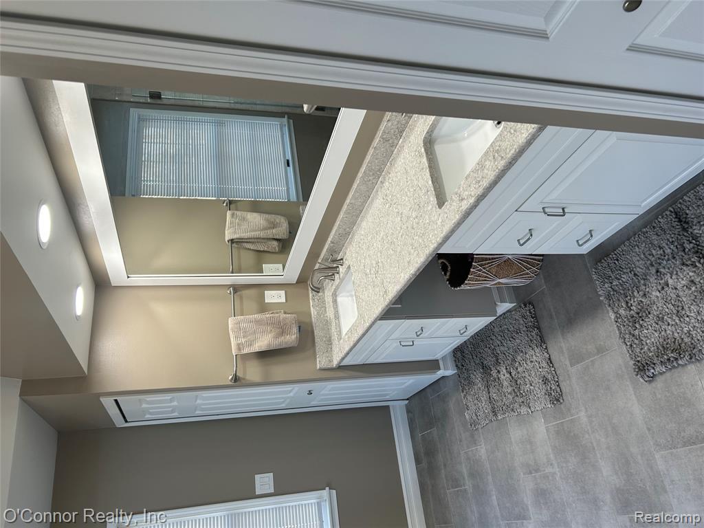 720 Arlington Circle, Marysville, MI 48040 — Photo 25