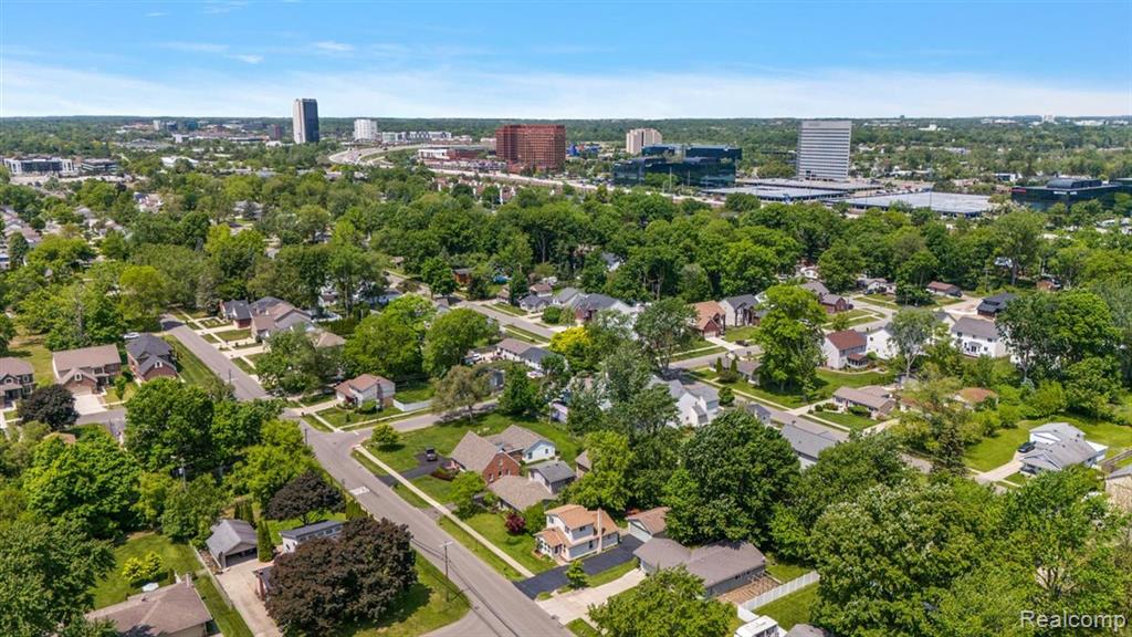 433 CHERRY Drive, Troy, MI 48083 — Photo 34