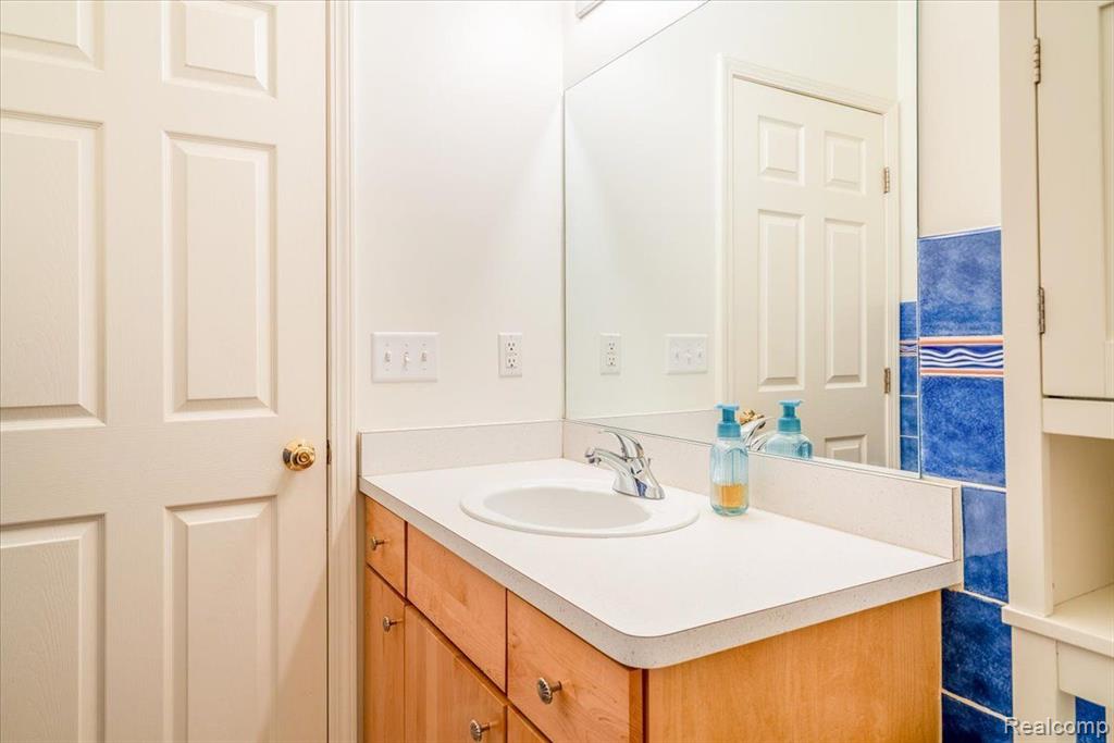 47037 MARINA Drive, Belleville, MI 48111 — Photo 16