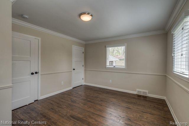942 Donmar Court, Birmingham, MI 48009 — Photo 10