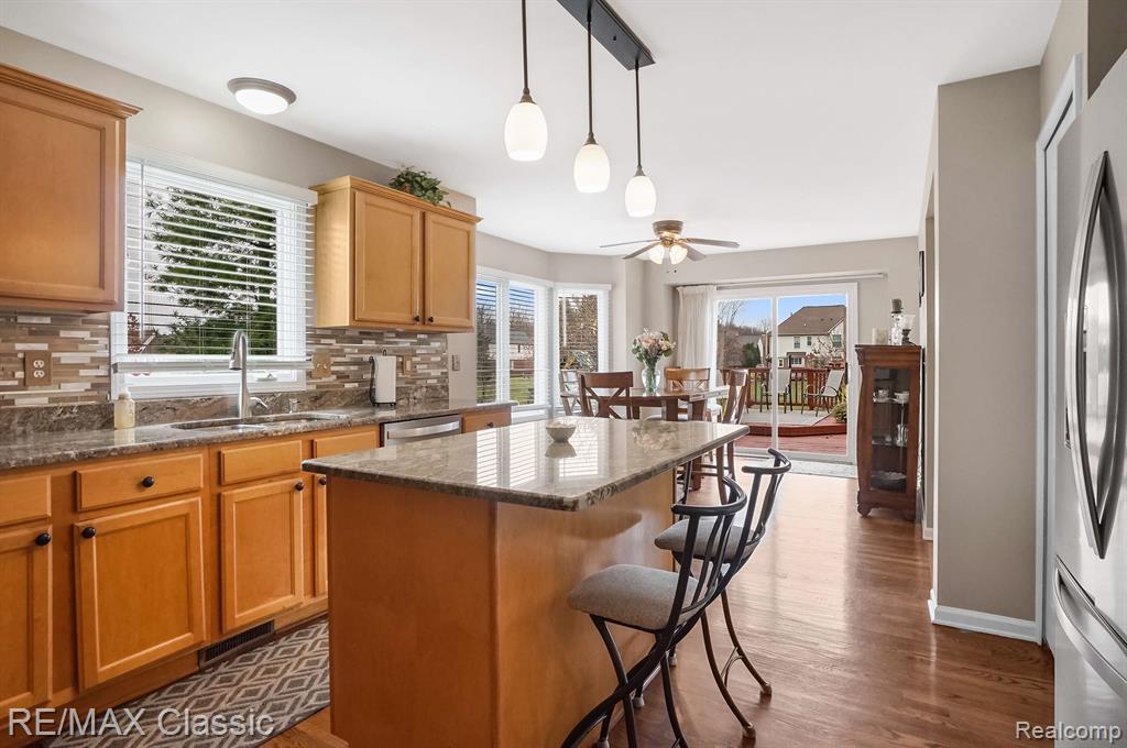 5924 LOVEWOOD Court, Canton, MI 48187 — Photo 21