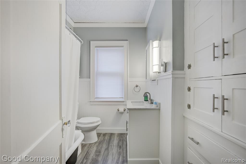 925 W Hazelhurst Street, Ferndale, MI 48220 — Photo 19