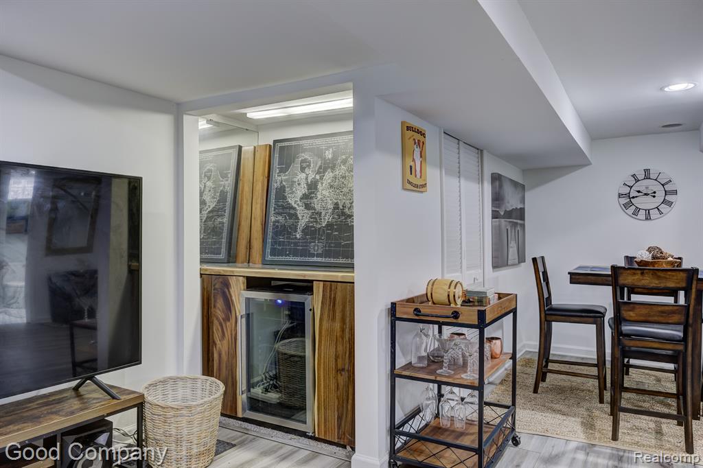 903 ROYAL Avenue, Royal Oak, MI 48073 — Photo 23