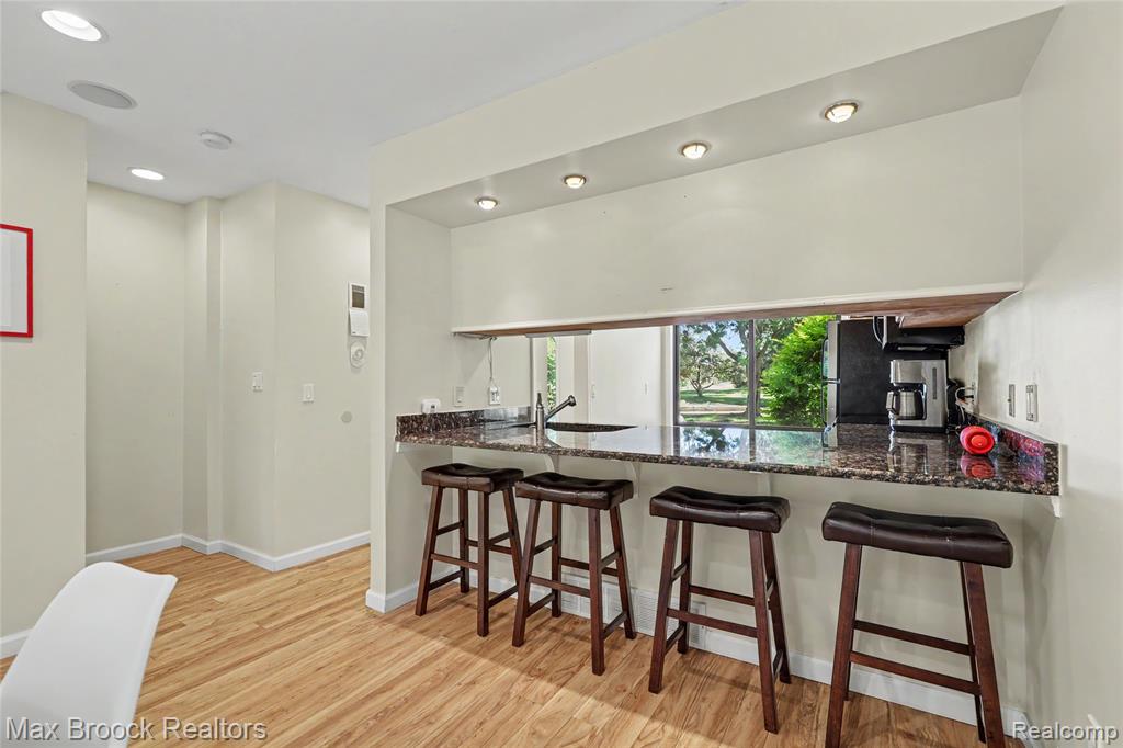 1669 Wimbledon Drive, Walled Lake, MI 48390 — Photo 16