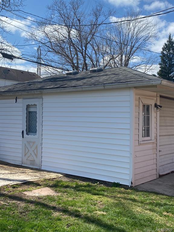 753 DETROIT Avenue N, Lincoln Park, MI 48146 — Photo 28
