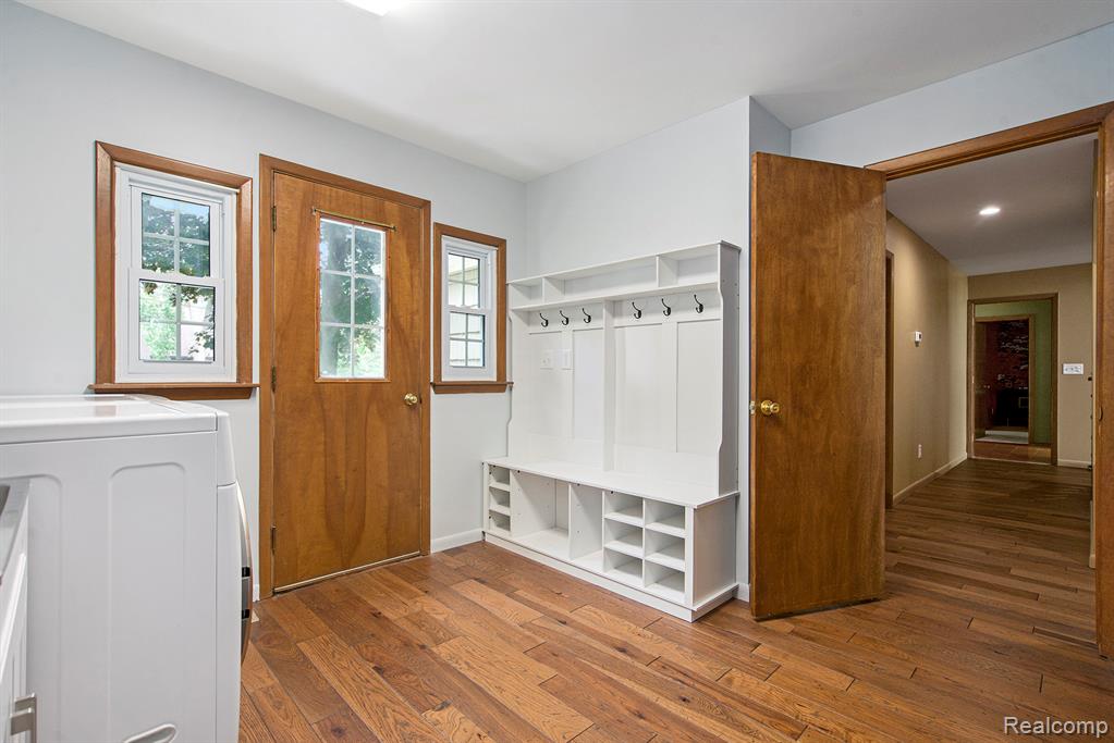 9818 BURNING TREE Drive, Grand Blanc, MI 48439 — Photo 24