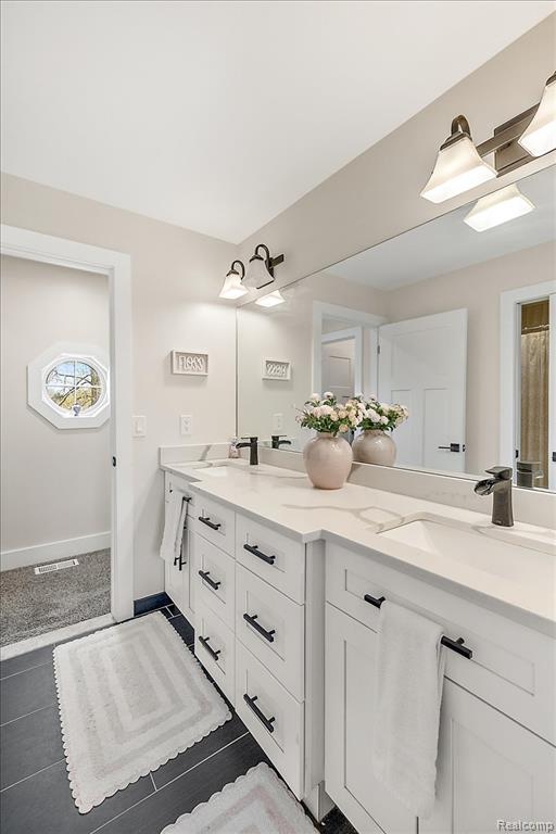46930 Riverpark E, Macomb, MI 48044 — Photo 50
