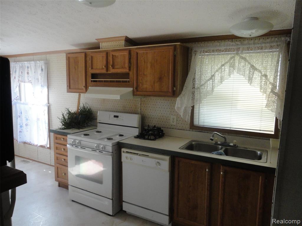 879 Stevens Trial, Monroe, MI 48161 — Photo 6