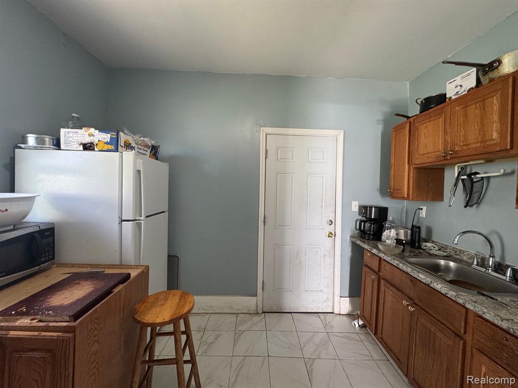 879 WEBB Street, Detroit, MI 48202 — Photo 10