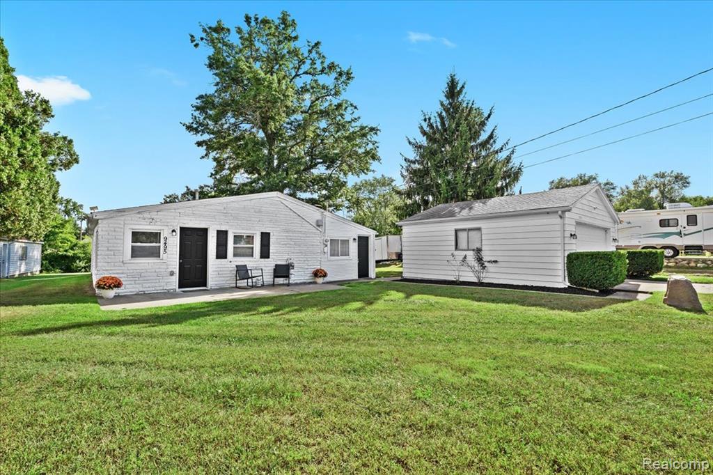 9495 Garforth Drive, White Lake, MI — Photo 2