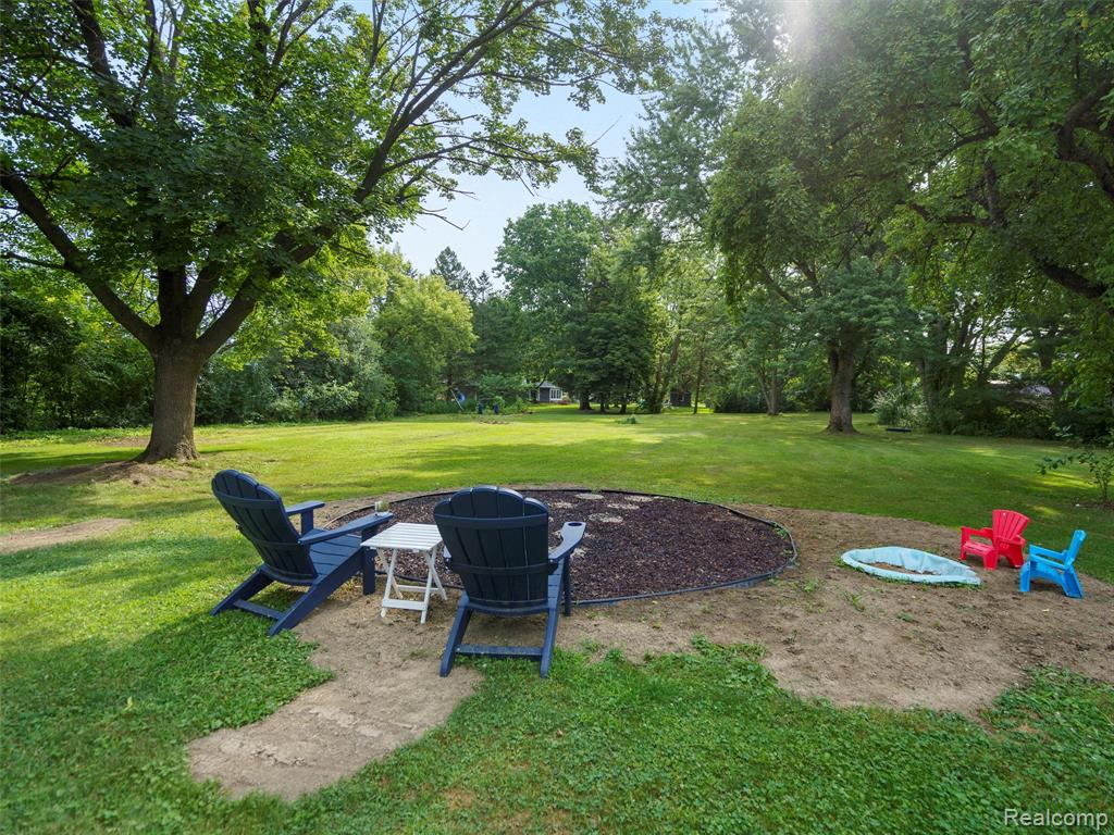 8497 Hickory Hill Drive, Grand Blanc, MI 48439 — Photo 37