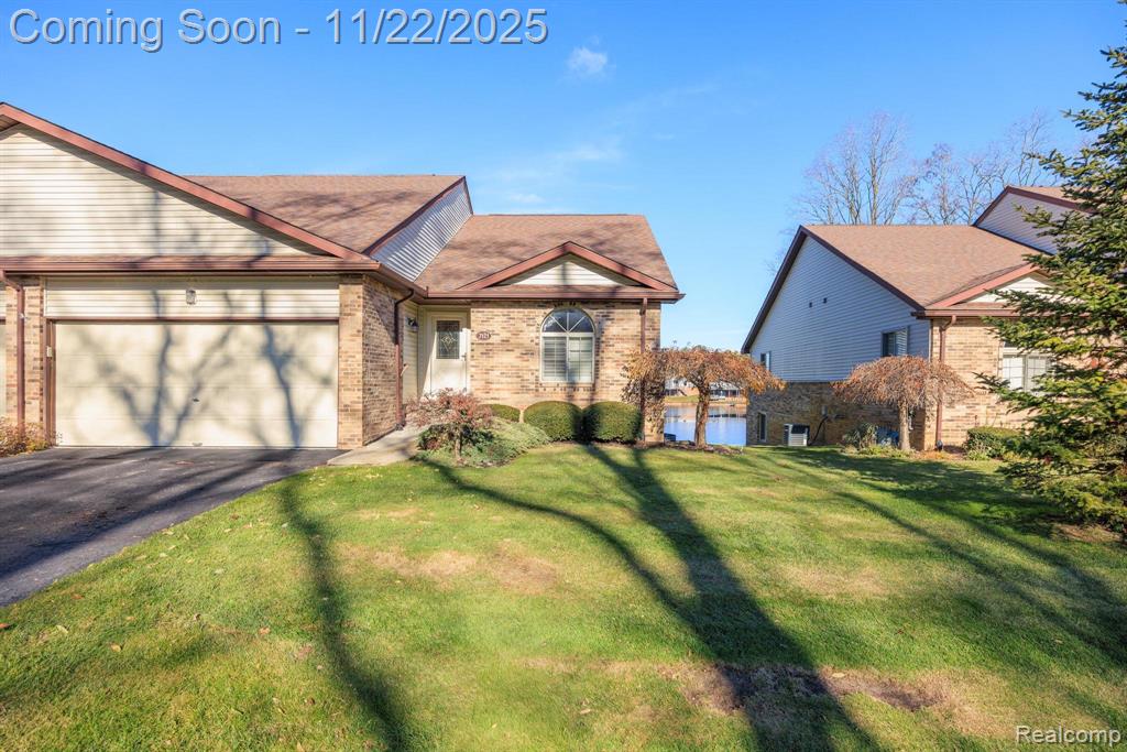 7121 Bluewater Drive, Clarkston, MI 48348 — Photo 3