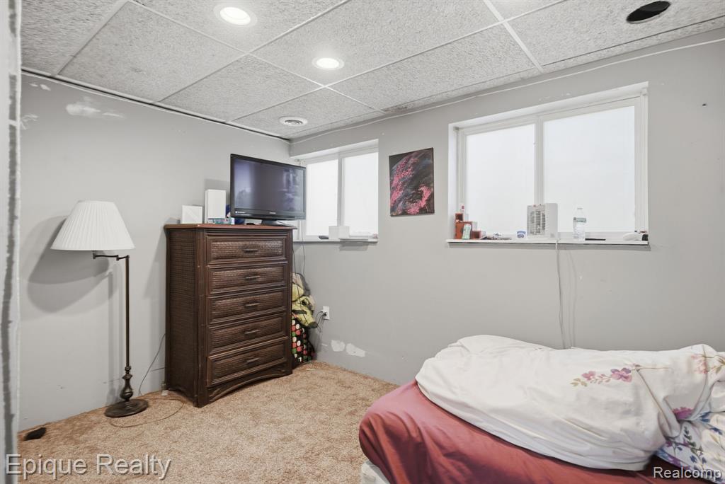 2706 Genes Drive, Auburn Hills, MI 48326 — Photo 16