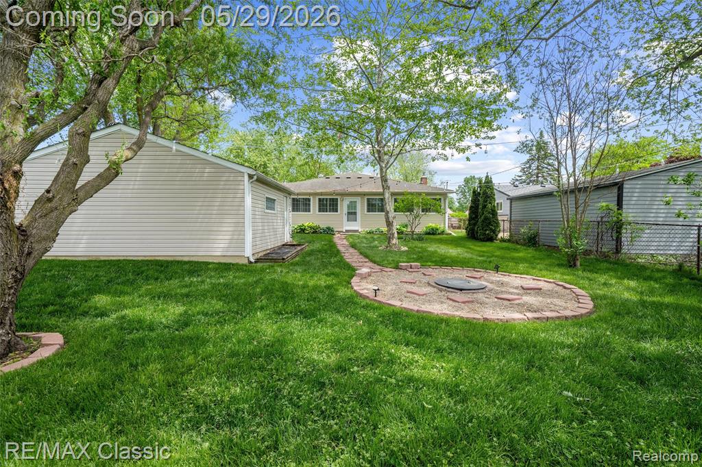 15586 Oakbrook Street, Romulus, MI 48174 — Photo 45