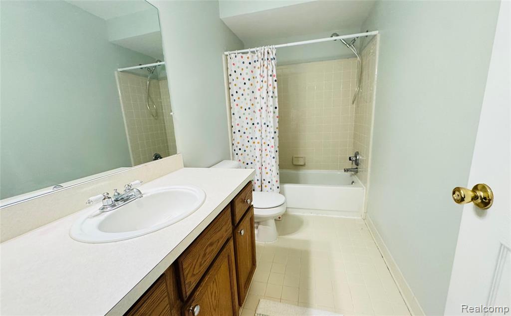 46406 AARONS Way, Canton, MI 48188 — Photo 17