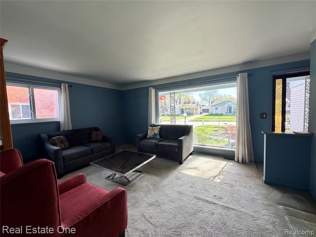 6251 N Charlesworth Street, Dearborn Heights, MI 48127 — Photo 7