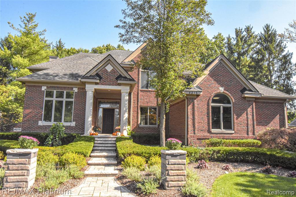 4215 Rolling Pines Court, Commerce Twp, MI 48382 — Photo 10