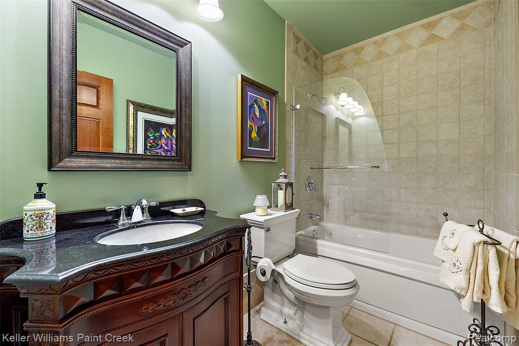 328 S Broadway Street, Lake Orion, MI 48362 — Photo 77